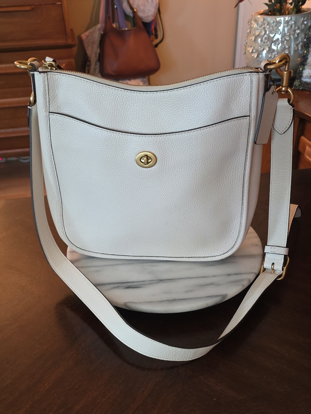 Coach The Coach Chaise Crossbody In White Pebbled Leather with Gold Turnlock 💛